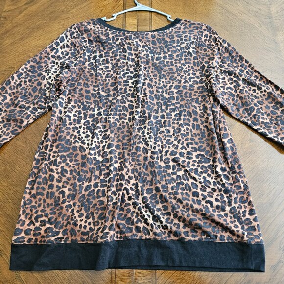 NWT Torrid 4K Leopard Skipper Banded Tee - Picture 2 of 3